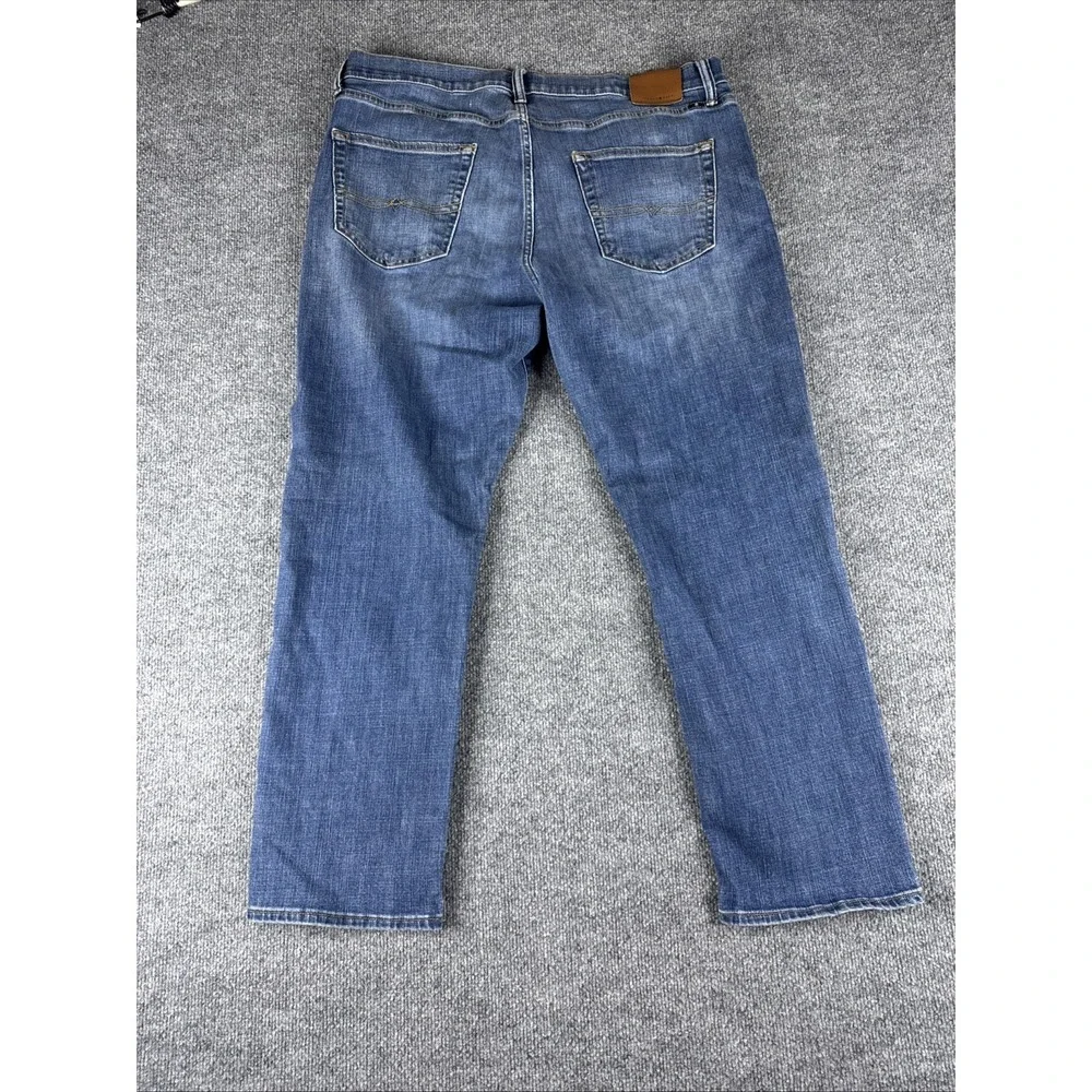 Lucky Brand 410 Athletic Slim Straight Jean Mens 38x30 Medium Blue Stretch Denim